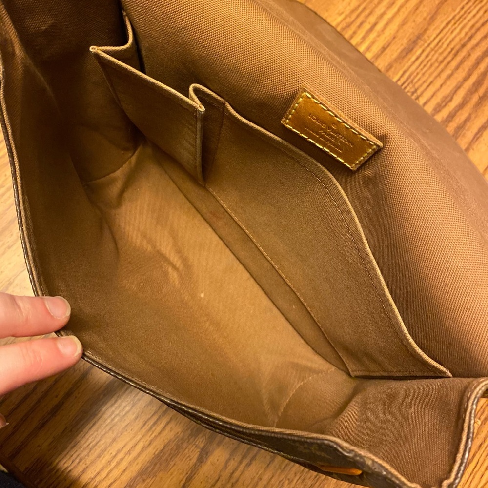 SOLD🔅Louis Vuitton Bosphore Crossbody Bag - Picture 5 of 15